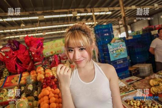 AISS爱丝(钻石版) - 更新来啦！亚美依的逛街秘密，写真的风味更扑朔迷离
