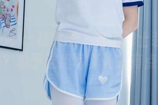 BoBoSocks袜啵啵 – 穿上护士装就变魔法？稚予这组写真让人有点懵