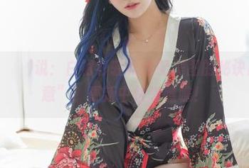 Dami(퀸다미)说：白衬衫轻松搭配美图的秘诀就是“随意”！更新中快来瞧瞧！