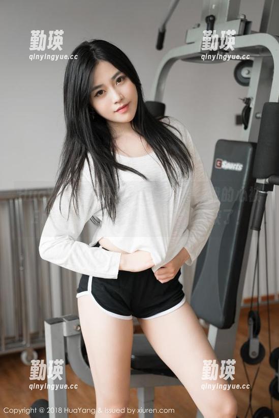 HuaYang花漾 - 粉色，粉色，我的心被Emily顾奈奈酱的套图更新俘获了！