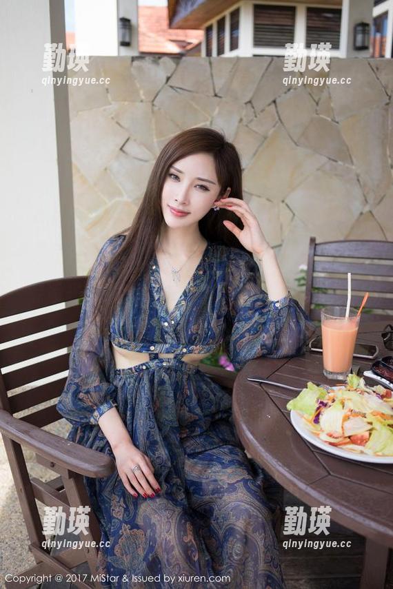MiStar魅妍社 - 豹纹到底是为Jenny佳妮添光还是添冤？这原图与壁纸融合得有点意思。