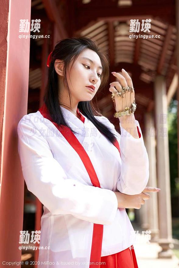 MiiTao蜜桃社 - Cris_卓娅祺的私房图包，少女的优雅与迷离，恕我打破你的想象？