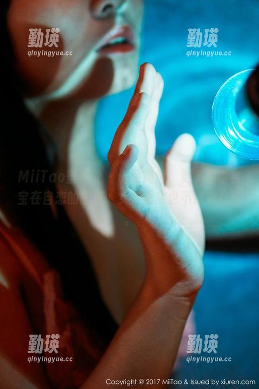 MiiTao蜜桃社 - 说是美图，更多是李宝宝在自恋的图包，女神其实也不过如此吧。