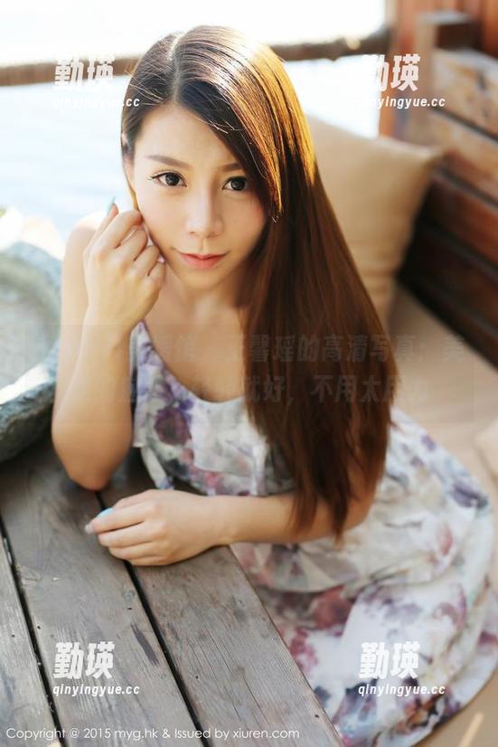 MyGirl美媛馆 - 王馨瑶的高清写真：美足的魅惑，轻轻就好，不用太用力