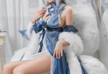Neko薇薇的图包里竟然有碧蓝航线的黛朵，真是意外的惊喜…额，真该买买买了？