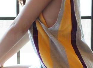 ROSI写真 – 小莉写真合集：剧情总是给人意外，细看每一个小细节都能乐一会儿。