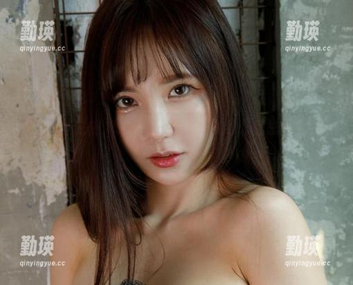 网上这些时刻，Seoyool(서율)豹纹作品总是让人浮想联翩。