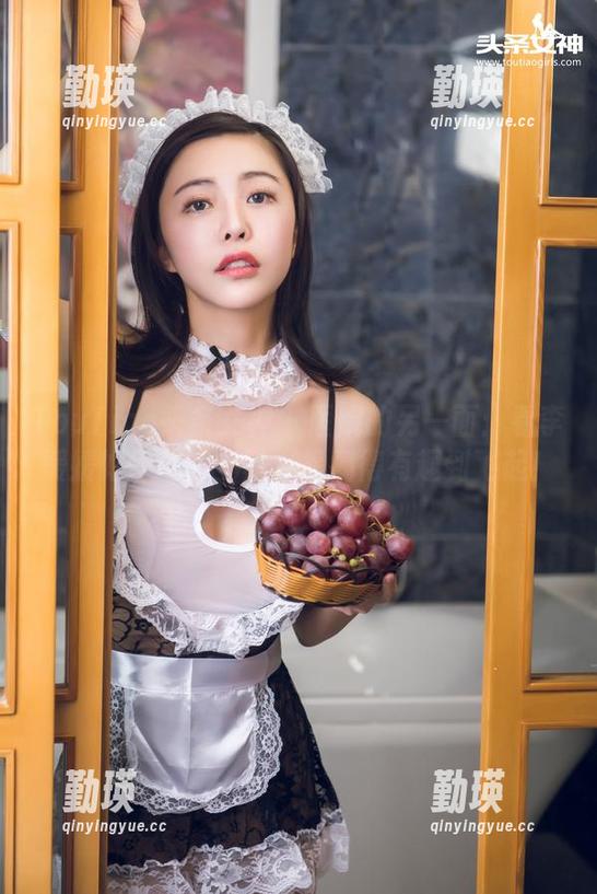 TouTiao头条女神 - 医院的另一面：看李媛媛如何把护士写真集搞得有趣到飞起！