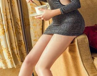 TouTiao头条女神 – 面对职场的诱惑，杨漫妮baby的职业装原图完全抓住我的心！