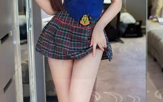 TuiGirl推女郎 – 王馨瑶的私房作品，裤里丝让人想到的居然是…..呃，继续！