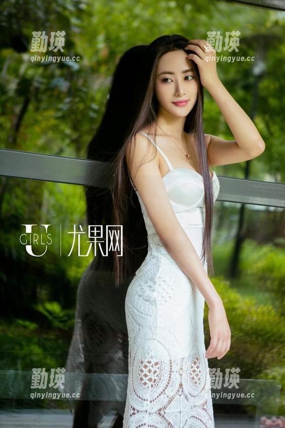UGirls尤果网 - 全网最‘会做’的厨娘——苏糯米免费套图，你能想象这位厨娘的专属调料吗？