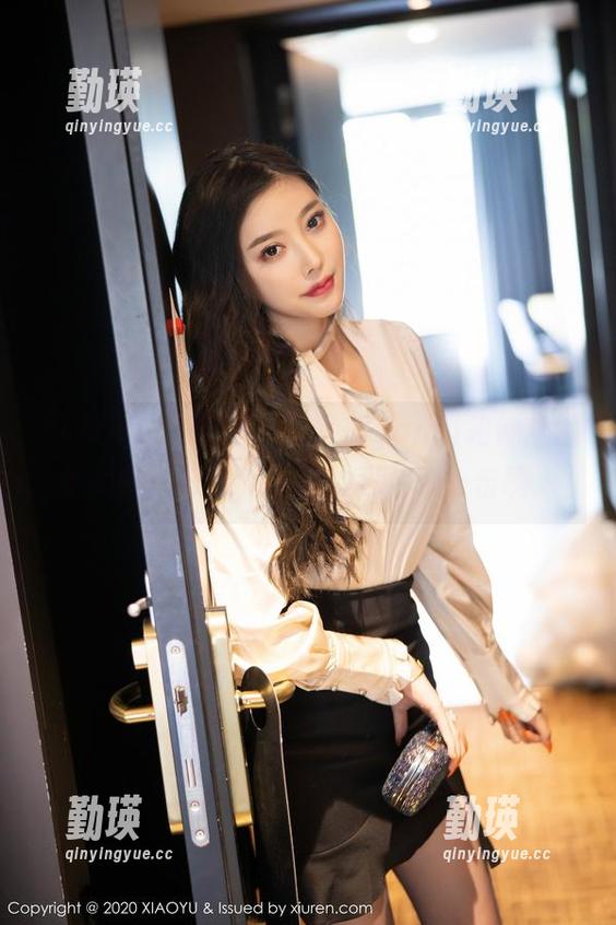 XIAOYU语画界 - 王馨瑶yanni和她的黑丝美腿：好吧，原图给我灵魂一击啊。