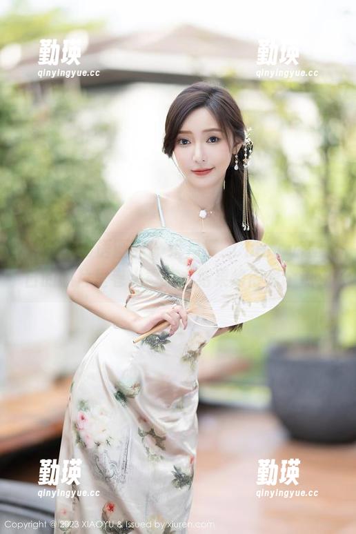 XIAOYU语画界 - 绯月樱_Cherry在夏日的照片里卷土重来，结果烤得像个热狗