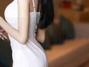 XIAOYU语画界 – 镂空时代的来临，芝芝Booty的作品集在呼喊‘别太认真！’