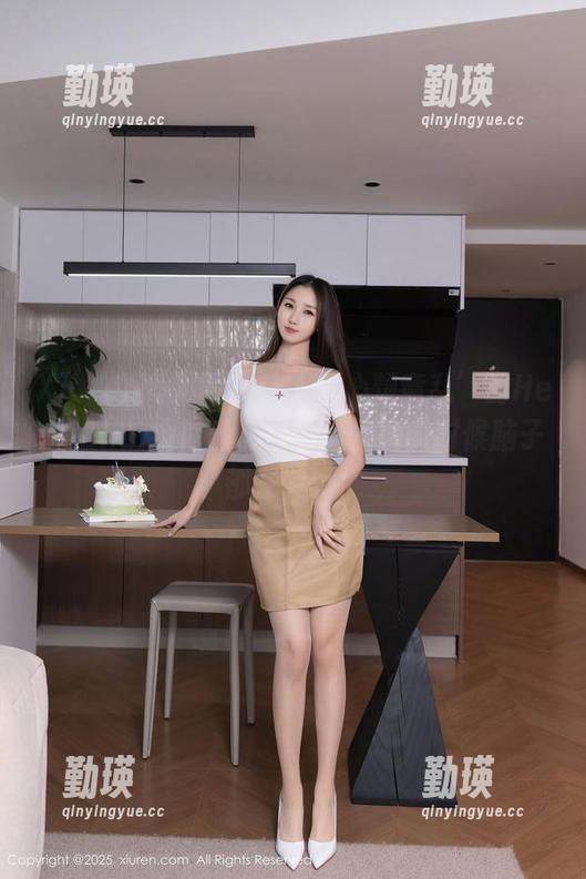 Xiuren秀人网 - 让人‘心烦意乱’的HeyuZhang肉丝合集，看美图的时候脑子都在转汤！