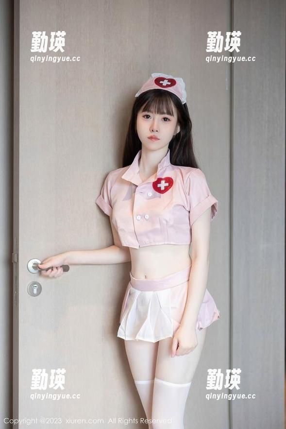 Xiuren秀人网 - 肉丝遇上美图，卓芷伊EricA的套图连吃货都想点赞！