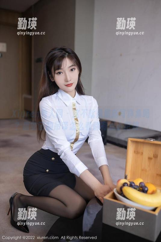 Xiuren秀人网 - 这不就是最新写真集吗？唐安诺的吊带怎么看都有点小犯规。