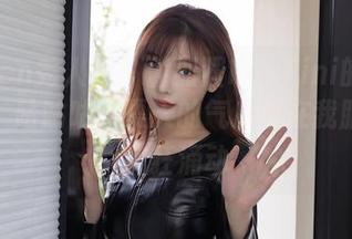 Xiuren秀人网 – 孟狐狸FoxYini的夏日合集，咕咕咕，夏天的气息都在我脑海里疯狂涌动