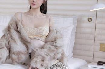 Xiuren秀人网 – 万圣节全套原图，薇薇酱如一阵春风拂面，鬼怪与迷人并存，但究竟哪个更能抓住我？