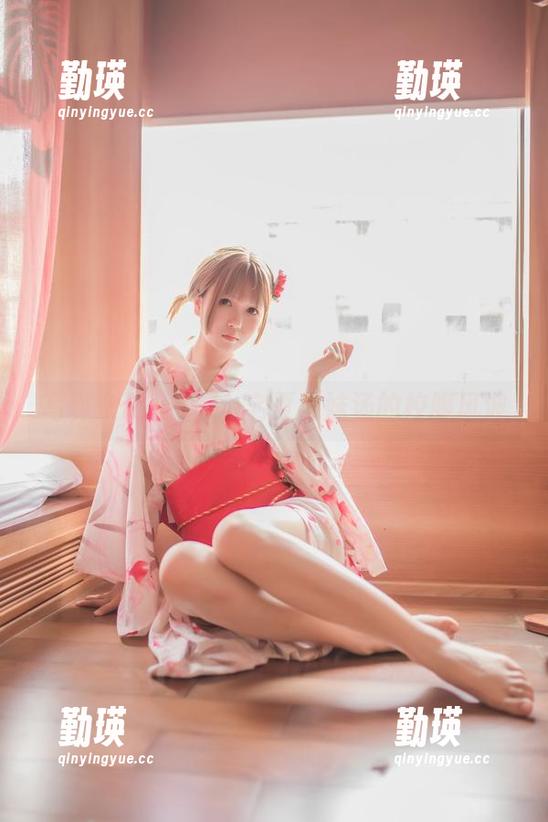 写真杂谈：Yoko宅夏与妹汤的校服风波