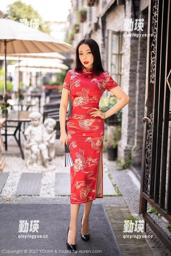 YouMi尤蜜荟 - Emily顾奈奈酱的死库水照片，免费？怎么觉得到处都是一阵水波动？
