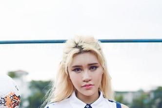 YouWu尤物馆 – Amrita贞贞教室写真合集，赶紧下载，没准能激发我的某种学习动力