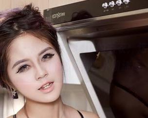 YouWu尤物馆 – 婕西儿jessie的毛衣：这壁纸光影间的低语，乍听之下有些扑朔迷离。