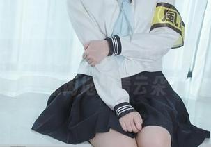 在asagiriai(爱ちゃん)的图库，天使们悠闲地翻着云朵