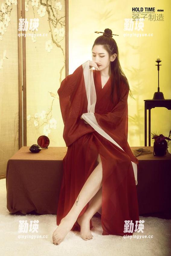 丽柜 - 你见过双生花吗？在小智贤画风的图包里，它们可以很有趣，也可以很迷人。下载试试看吧！