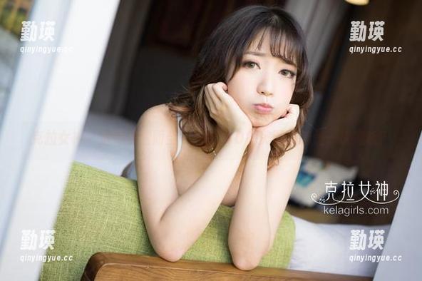 克拉女神 - 清纯飘然而至——YOYO的美图精选是一块魔板？