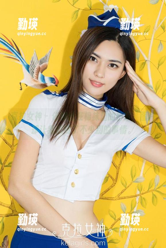 克拉女神 - 依娜丝在棉袜里的日常，图片却让我想到了不少别的事情。