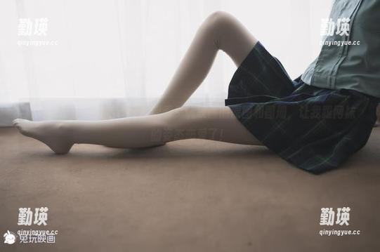 谁说袜子不用灵活多变？观看兔玩映画的原图和图册，让我跟网袜的姿态恋爱了！