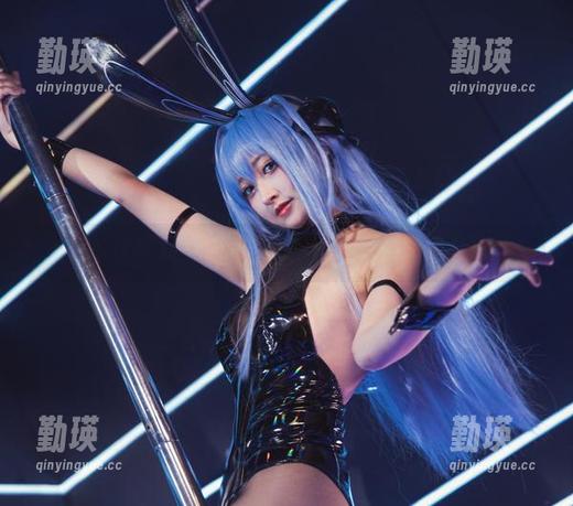 让黑丝教我如何泡澡：冬马路纱的图库秘笈