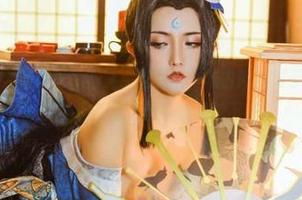微密圈 – “大慈树王”写真，真的是一场古阿扎对于姿态的极致研究，图集让人想继续深挖下去。