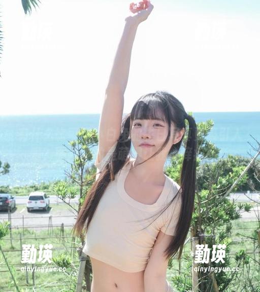 有什么比可可小白兔的生日写真更吸引人呢？图片真的是萌得让我心痒痒的！