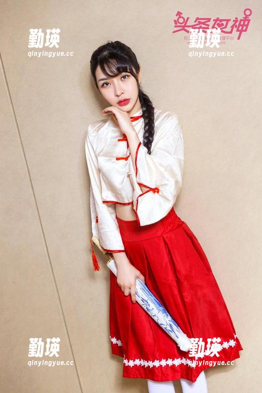 头条女神-俞公主 头条女神 - 俞公主的丝袜写真—每一寸都是定制的过分品味!