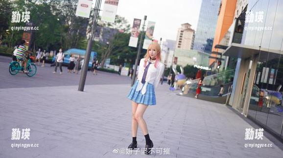 妍子坚不可摧的圣诞写真集，高清到你可能觉得她在你家客厅！