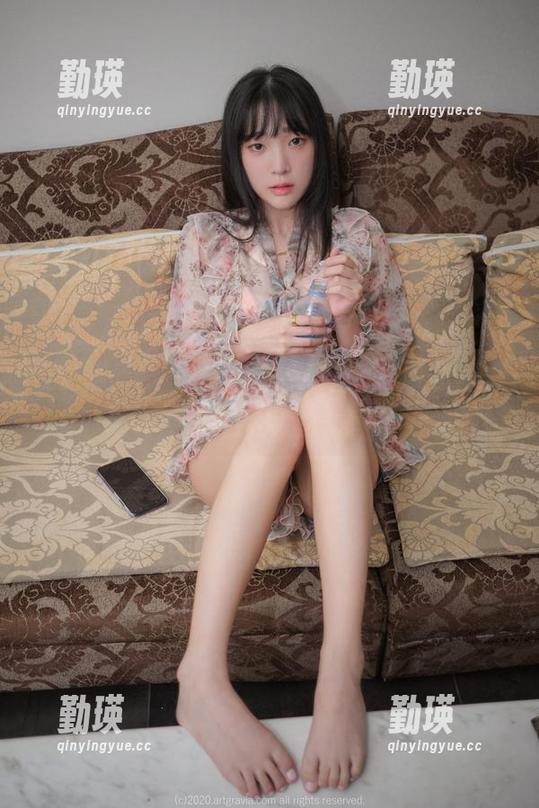 姜仁卿(강인경)分享最新裤里丝，谁能想象会这么让人窒息。