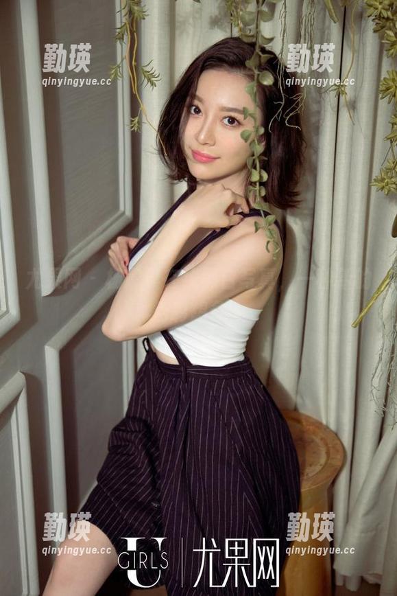 尤果网 - 杨晨晨在线黑白写真，一种新的色彩想象。