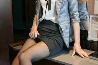 尤果网 – 这全套少女风的雯雯照片，下载一张能不自信吗？