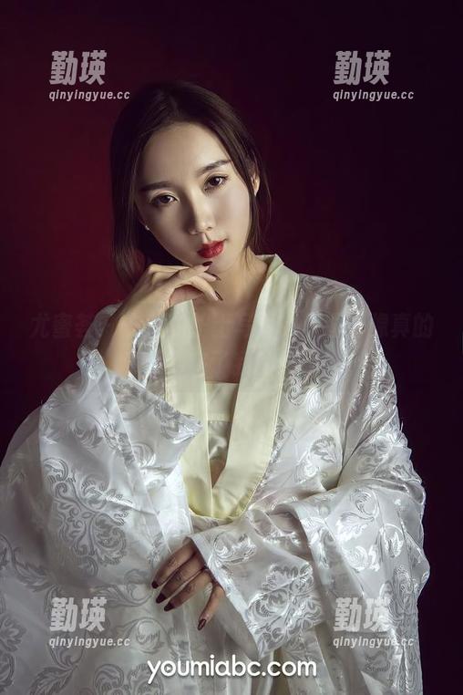 尤蜜荟 - 安然的护士写真，原图好像真的意外治愈了我的眼睛！