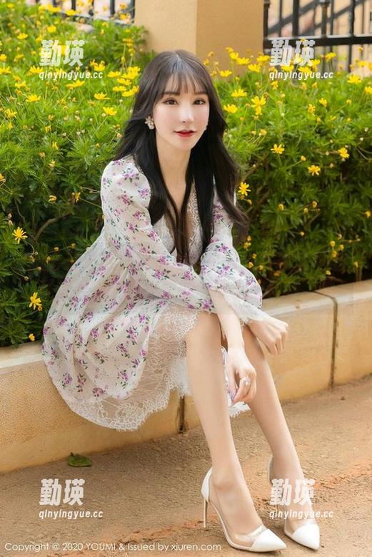 尤蜜荟 - 谁能抗拒心妍小公主在教室里的精选？完全是视觉的‘课堂综合症’啊