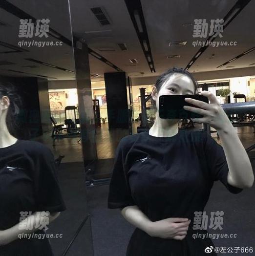微密圈 - 这套水手服真是千奇百怪：左公子666在套图里的收获“鲷鱼烧”！