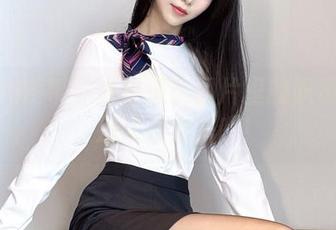 抖娘利世带你进楼道：图片里的职员风采，别让她太拼哦！