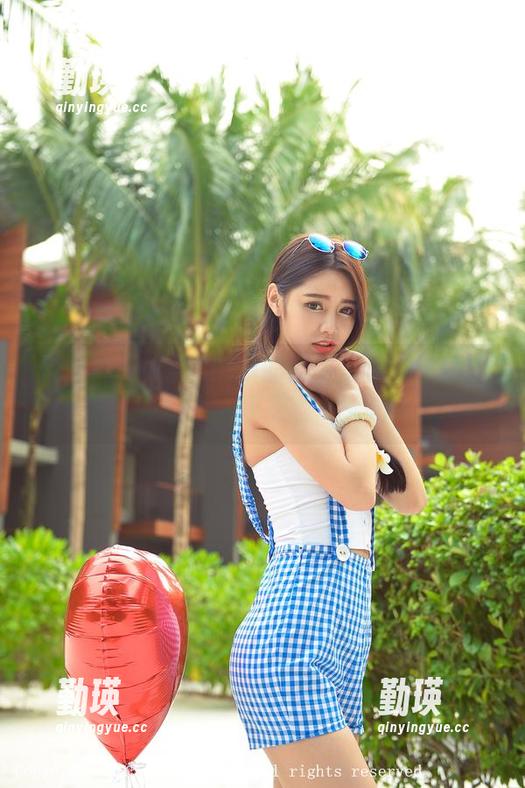 推女神 - 尤美Yumi的奶牛写真集：你想飘在草原上，还是当一头奶牛？