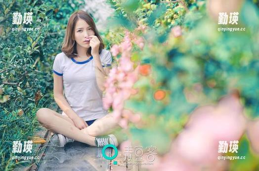 推女神 - 只一个问题，朱赢Molly的婚纱借你做壁纸后，我还能找到别的照片用来换吗？