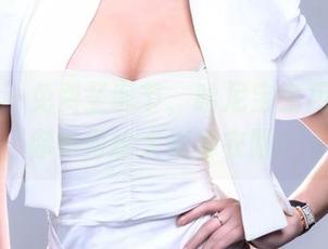 推女郎 – 免费圣诞节，哈尼宝宝用美图教你如何给大树穿衣服！