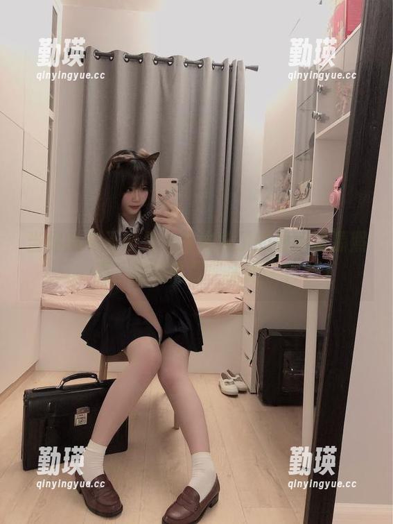 当你的冬天被是一只废喵了的最新资源照亮，谁还需要“太阳”？