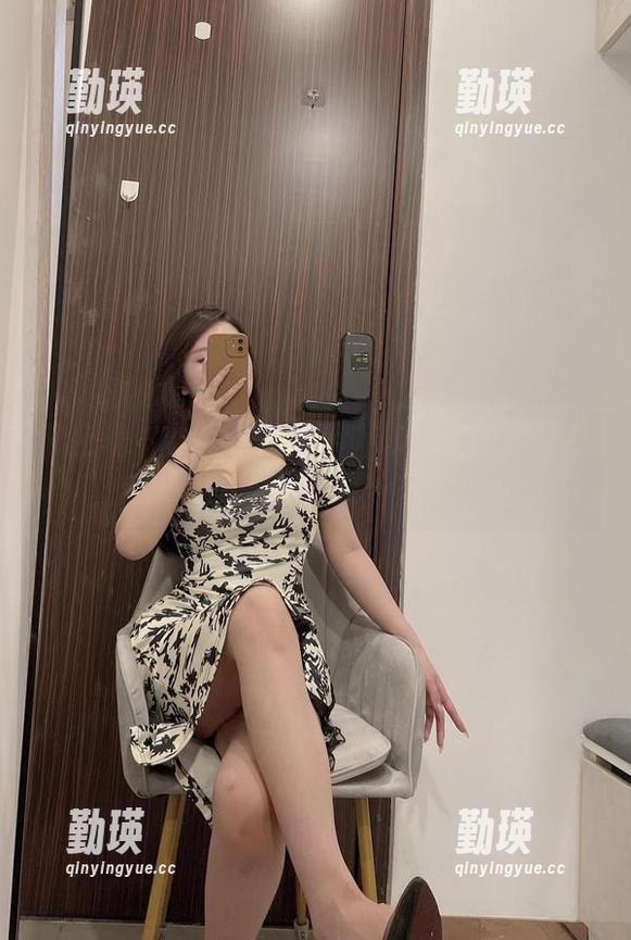 微密圈 - 好吧，是可馨吖的裸足套图让我觉得自己是只豚鼠。