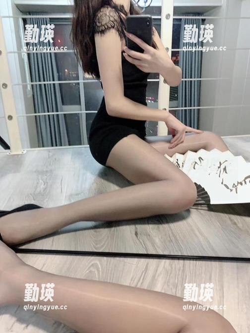 微密圈 - 看这组私房写真，林子喵Lynne的女仆造型，感觉我又多了一个梦幻的生活选择。